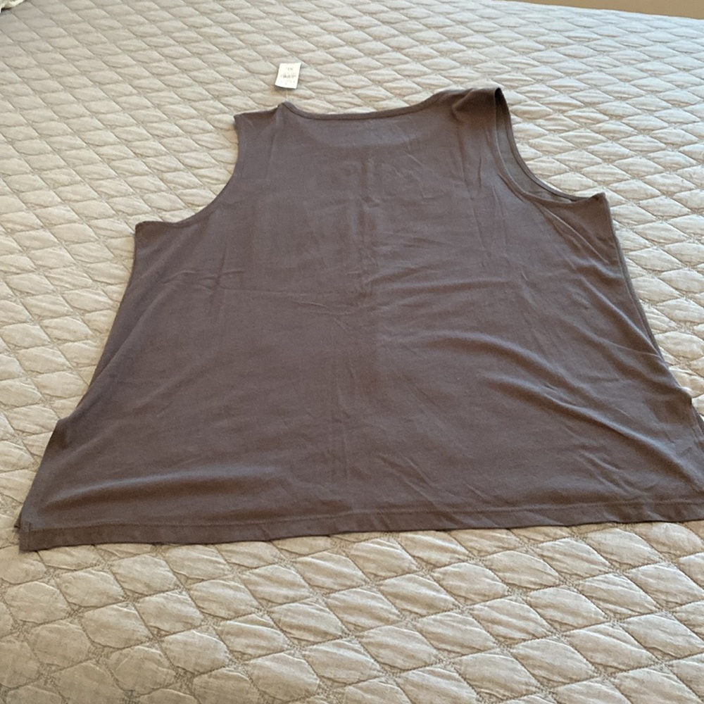 Loft Outlet Tank - Picture 3 of 4